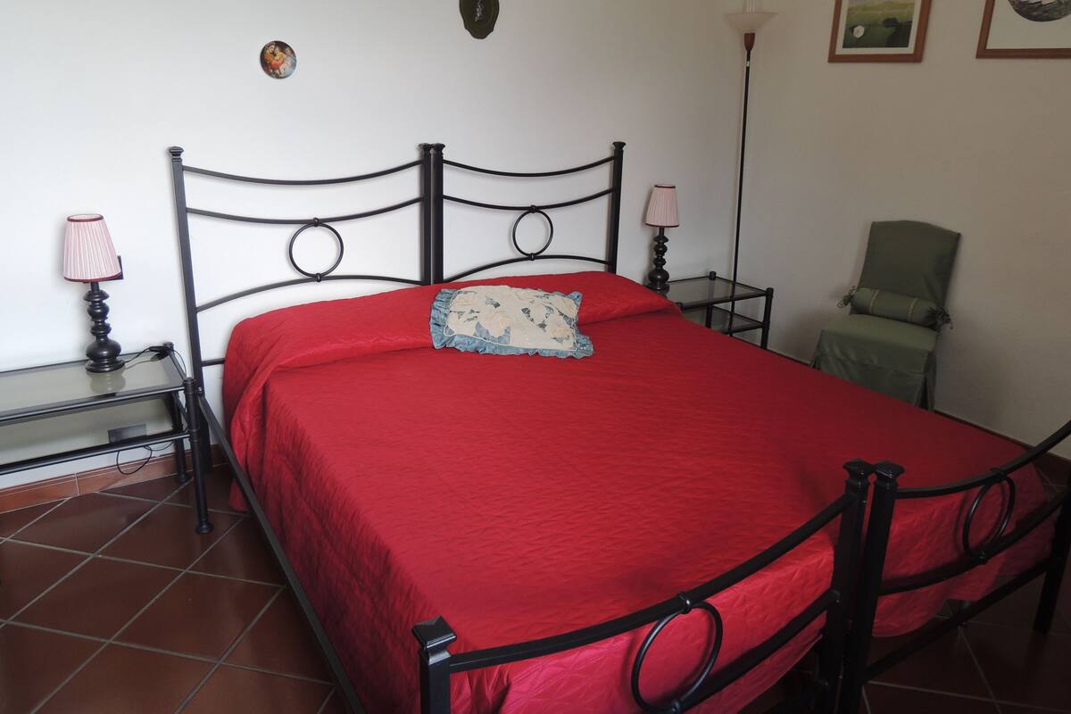 Soundproofing, cots/infant beds, rollaway beds, bed sheets