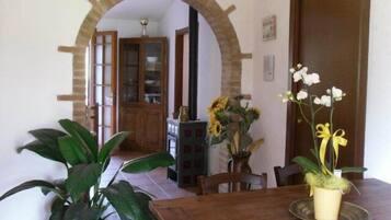 Soundproofing, cots/infant beds, rollaway beds, bed sheets