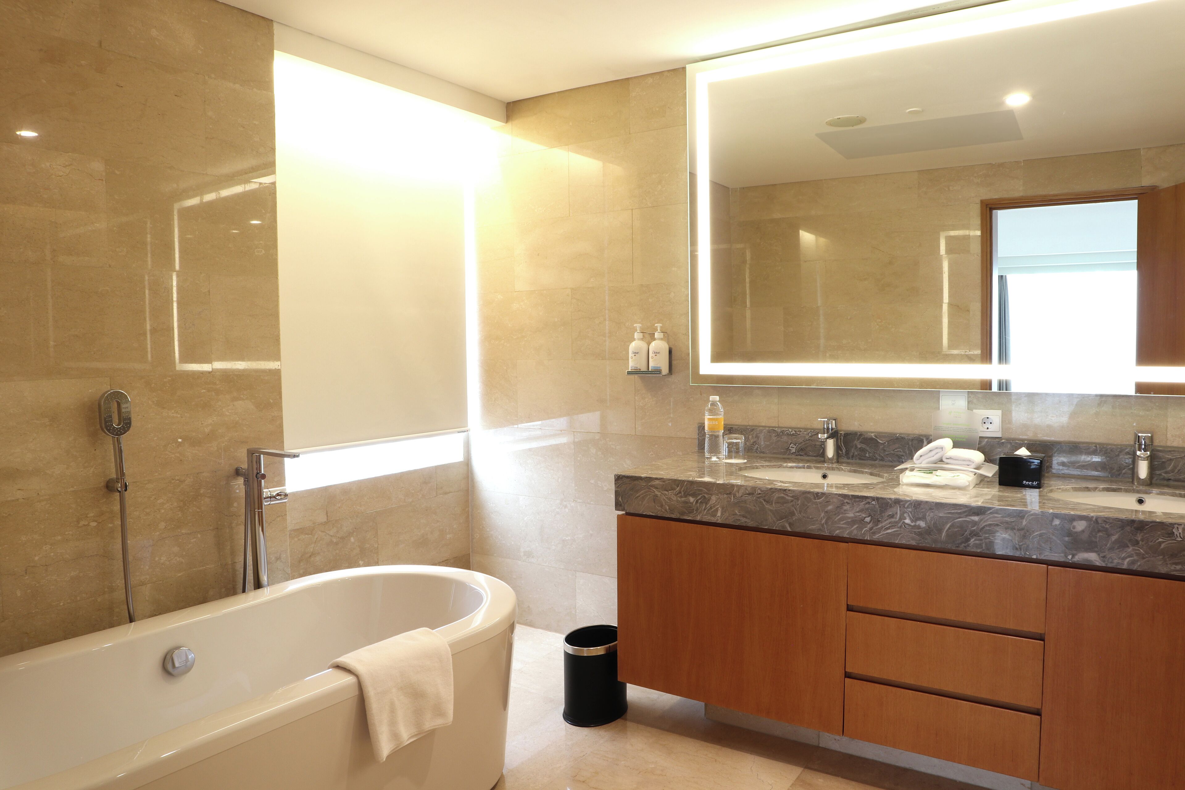 Suite, 1 chambre, vue ville (Dining) | Salle de bain