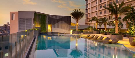 Outdoor pool, open 6:00 AM to 7:00 PM, pool umbrellas, sun loungers