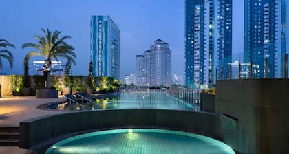 Holiday Inn & Suites Jakarta Gajah Mada by IHG