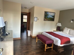 Laptop workspace, iron/ironing board, free WiFi, bed sheets - Motel 6 Lake George, NY – Adirondacks  (Lake George)