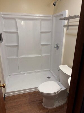 2 Bedroom Efficiency | Bathroom - Motel 6 Lake George, NY – Adirondacks  (Lake George)