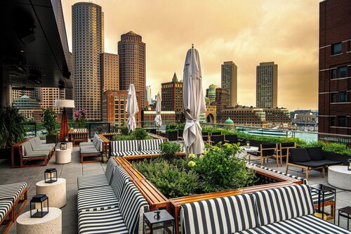 The Envoy Hotel, Autograph Collection