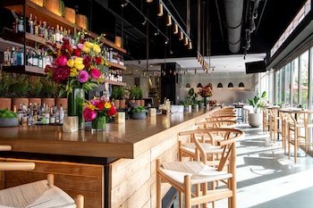 Breakfast, lunch, dinner and brunch served at The Envoy Hotel, Autograph Collection