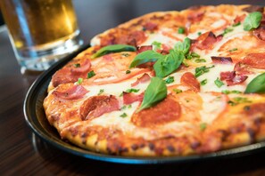 Dining - SpringHill Suites Los Angeles Burbank/Downtown (Burbank)