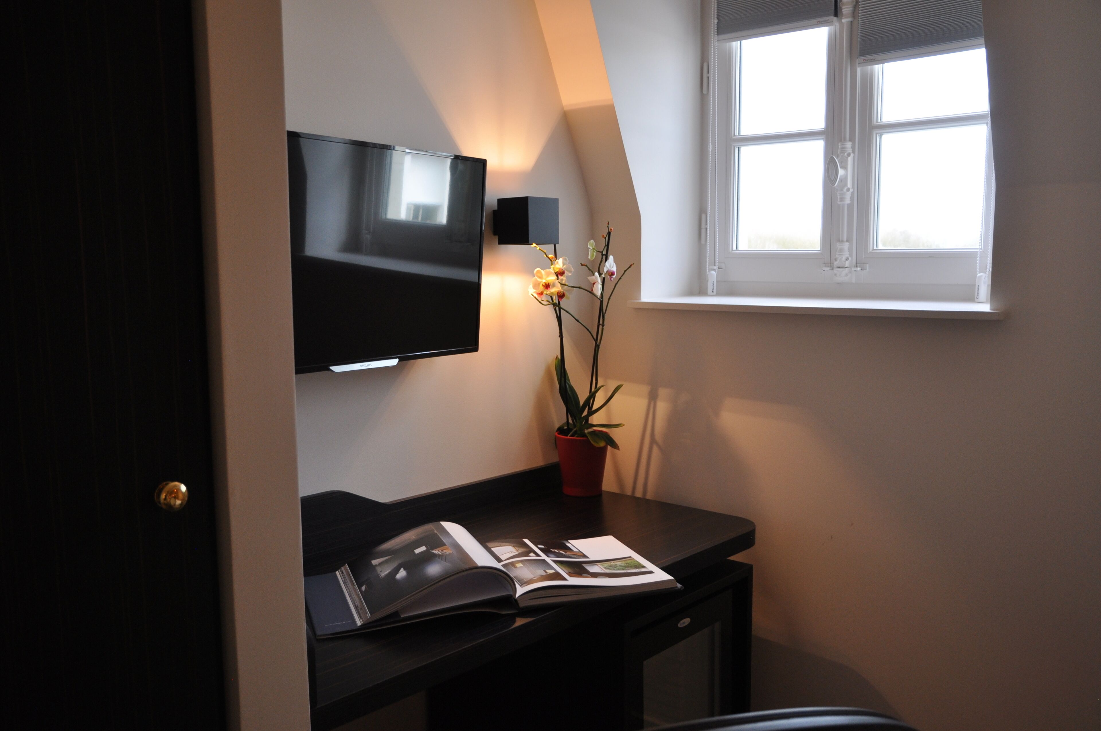 business room | 1 bedroom, premium bedding, minibar, in-room safe