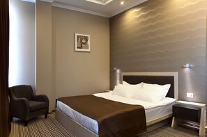 Premium bedding, minibar, in-room safe, desk