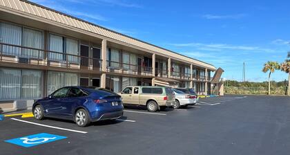 Rodeway Inn Bushnell