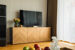 Superior Apartment, 3 Bedrooms | Living area