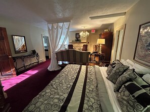 Premium bedding, free WiFi, bed sheets - Boggs Mansion (Pittsburgh)