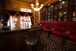 Free daily continental breakfast  - Boggs Mansion (Pittsburgh)