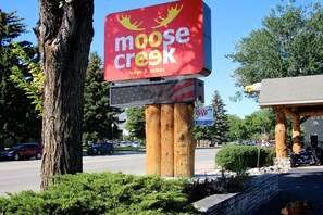 Exterior - Moose Creek Lodge & Suites (Cody)