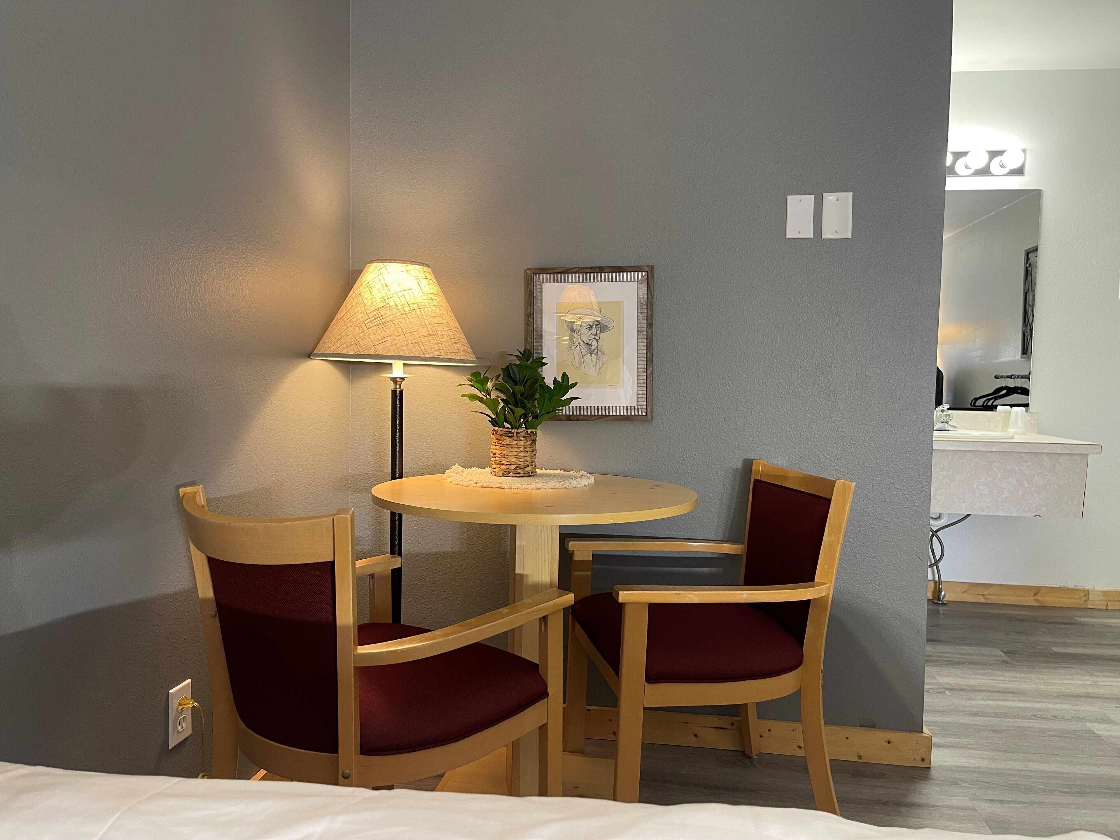 Klassieke kamer, 2 queensize bedden (No Pets on Premise) | Individueel gedecoreerd, individueel gemeubileerd, babybedden (toeslag)