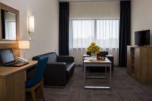 Habitació doble Deluxe, accessible | Escriptori, bressols gratuïts, llits addicionals i wifi gratuïta 