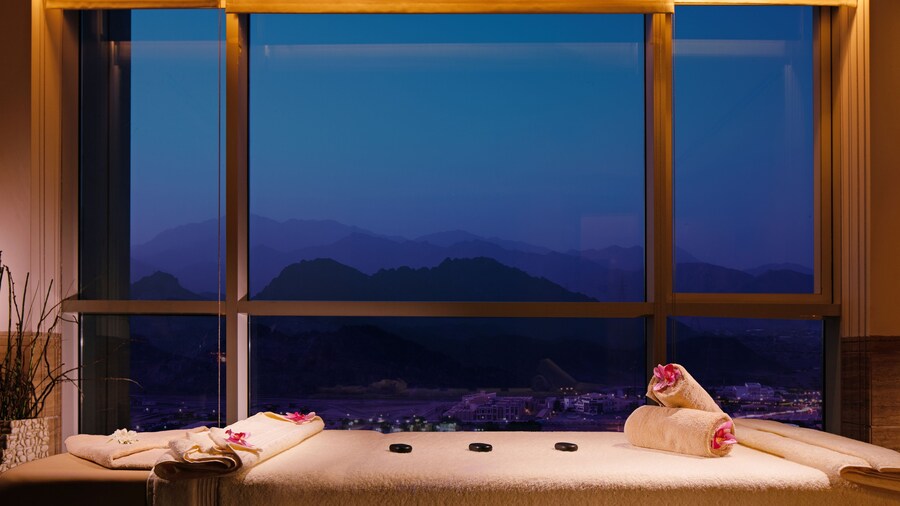 Royal M Hotel  Fujairah by Gewan