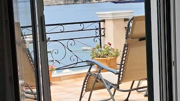 Luxury Apartment, 3 Bedrooms | Beach/ocean view