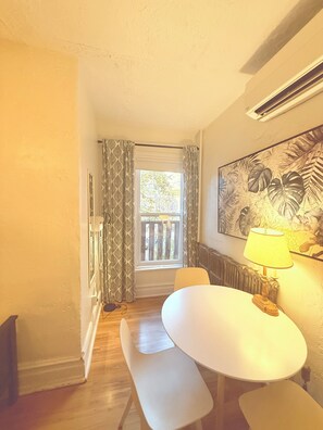 Triple Room, Private Bathroom | Bathroom | Towels - Auberge du Plateau - Hostel (Montreal)