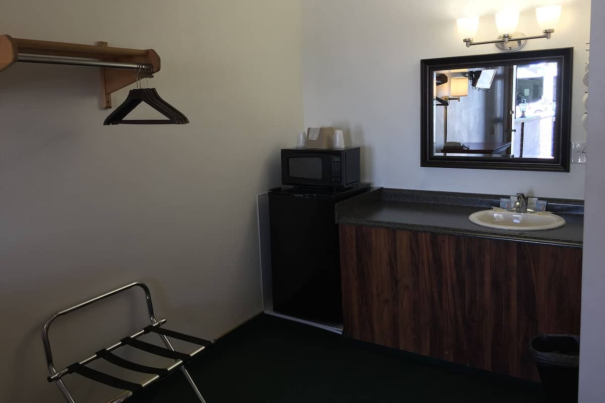 Double Room | Iron/ironing board, WiFi (free)