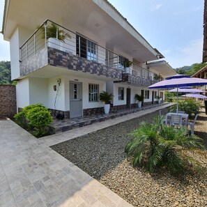Standard Double Room | Terrace/patio - Ecohotel Linda Judith (Bahia Solano)