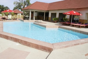 Piscine extérieure