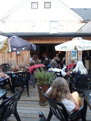 Terrace/patio - Dominion Hotel (Minden Hills)
