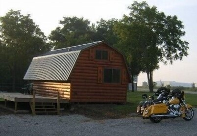 Country Cabins Motel