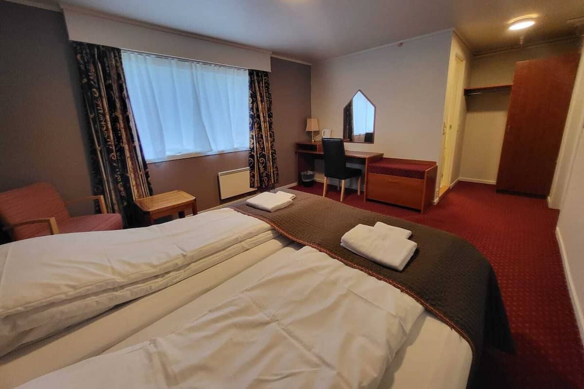 Superior Double Room, 2 Single Beds