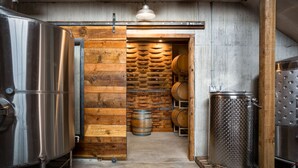 Interior - Quidni Estate Winery (Penticton)