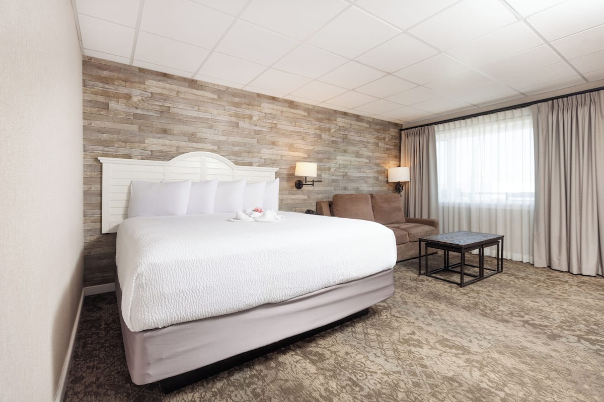 Premium bedding, pillowtop beds, in-room safe, blackout drapes