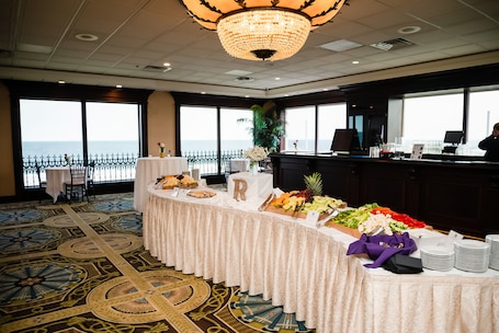 Indoor wedding. Grand Hotel of Cape May