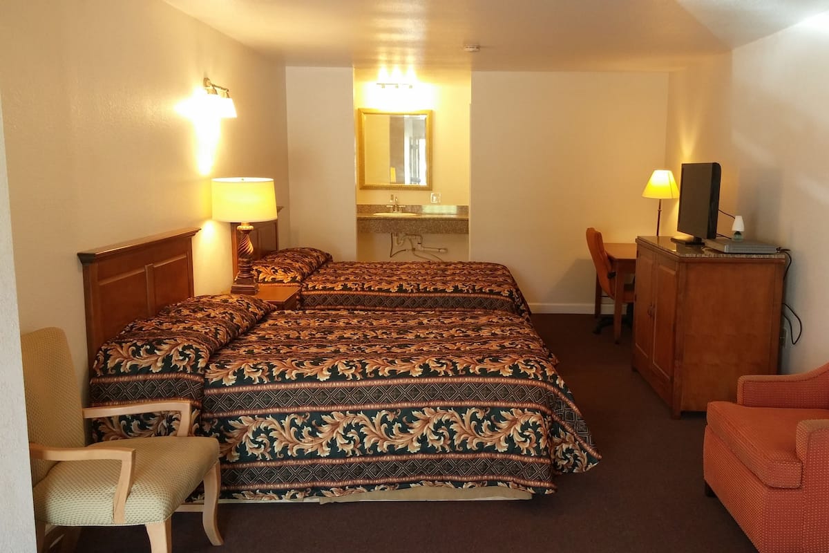 Deluxe Double Room, 2 Queen Beds | Premium bedding, desk, soundproofing, free WiFi