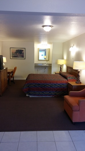 Deluxe-Zimmer, 1 King-Bett | Hochwertige Bettwaren, Schreibtisch, schallisolierte Zimmer