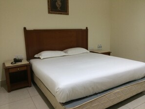 In-room safe, soundproofing, free WiFi