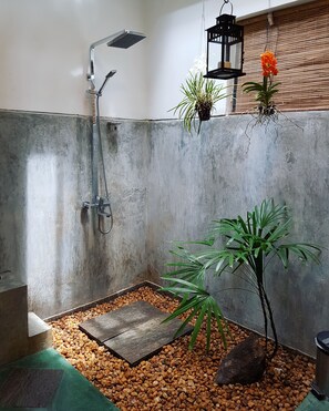 Regadera en el baño