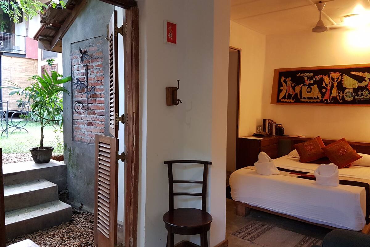Standard Double Room | 1 bedroom, premium bedding, in-room safe, desk