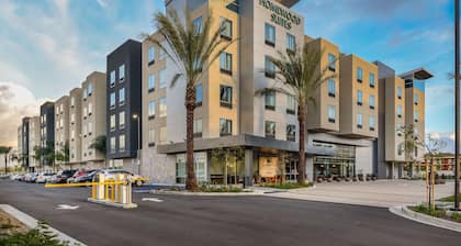 Homewood Suites by Hilton Anaheim Resort – Convention Center