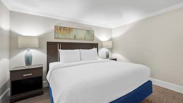 1 King Bed Accessible Suite (Water View) | Desk, iron/ironing board, WiFi (free), alarm clocks