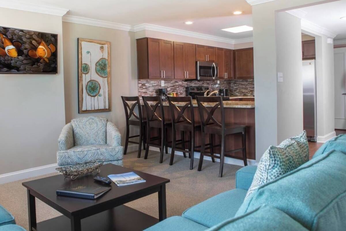 standard room, 1 queen bed, non smoking | 1 bedroom, desk, iron/ironing board, free wifi