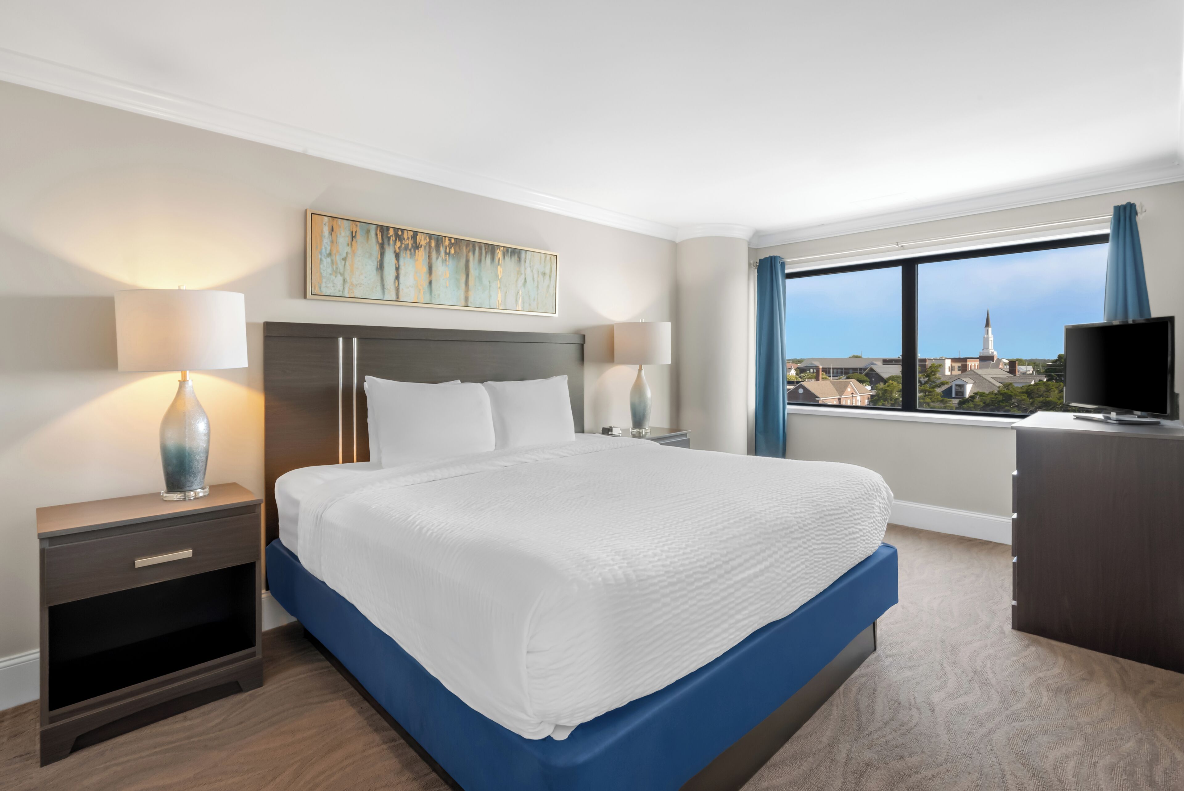 Studio suite, 2 queensize bedden, uitzicht op de stad | Een bureau, een strijkplank/strijkijzer, gratis wifi, een wekker