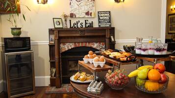 Free daily continental breakfast