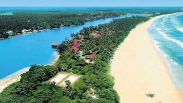 Playa en los alrededores y traslado desde/hacia la playa gratis 