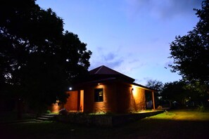 Unclassified image, 2 of 19, button - Indika Lake Resort (Anuradhapura)