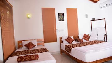 Casa de campo Deluxe, 1 cama Queen size | Ropa de cama de alta calidad, escritorio, insonorización y wifi gratis