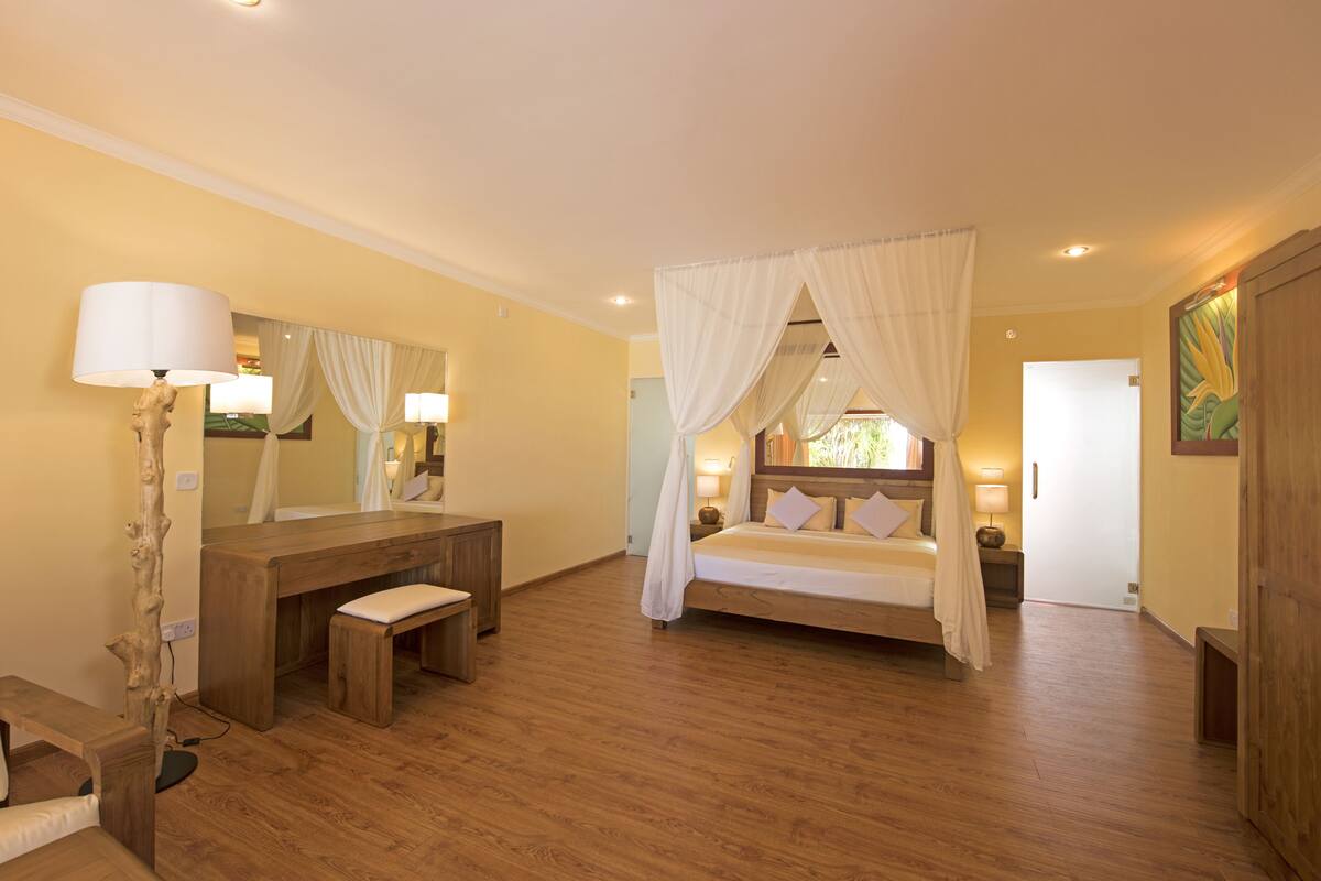 Superior Bungalow, Ocean View, Overwater | Egyptian cotton sheets, premium bedding, minibar, in-room safe