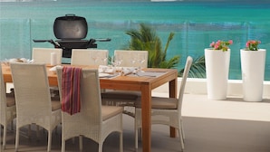 Loftsleilighet, sjøutsikt | Terrasse/patio
