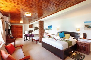 尊荣双人房, 1 间卧室, 无烟房, 海景 | 高档床上用品、加厚床垫、客房内保险箱、特色装修