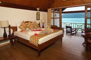 Honeymoon Double Room, Non Smoking, Sea View | Premium bedding, pillowtop beds, in-room safe, individually decorated - Colibri Guest House (Praslin Island)