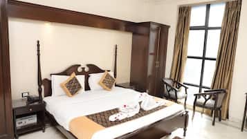 Egyptian cotton sheets, minibar, in-room safe, desk