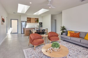 Smart TV 65 pulgadas con canales de televisión digitales